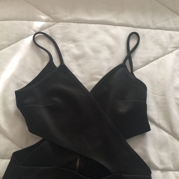 Litttle black dress - Picture 2 of 4